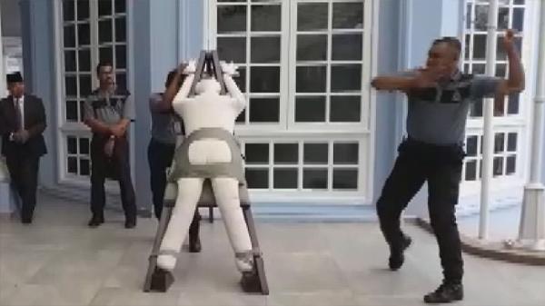 싱가포르 태형 관련 일러스트