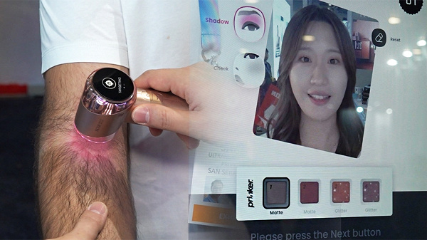AI가 치료하면서 화장까지?...CES 휩쓴 'K-뷰티'의 진화 - 뉴스 썸네일 이미지