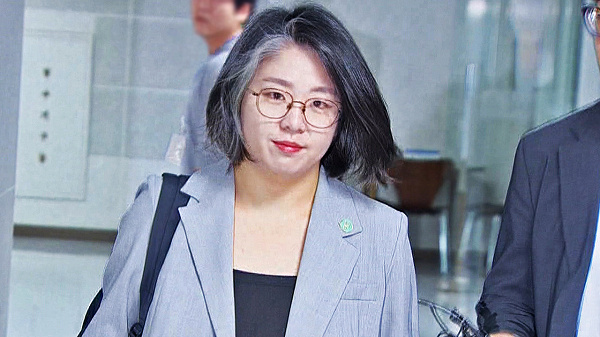 장관도 의원도 다 하겠다는 용혜인… "위성정당 기득권" 비판 직면